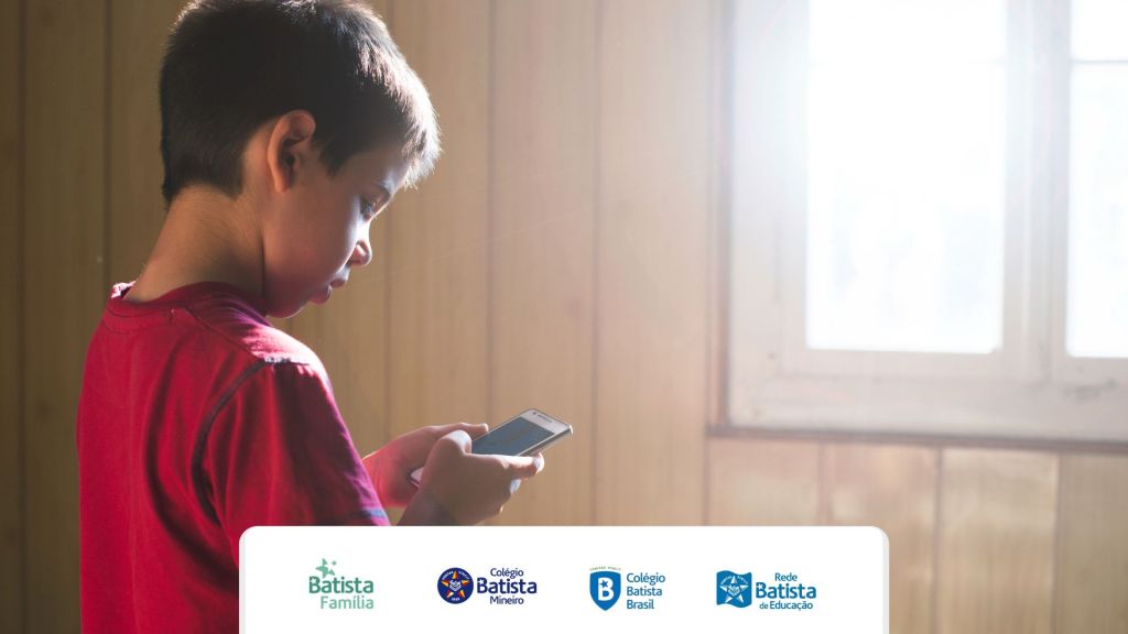 O AUMENTO DA TRISTEZA ENTRE PRÉ-ADOLESCENTES: SERÁ O EXCESSO DE TEMPO DE TELA O&nbsp;CULPADO?